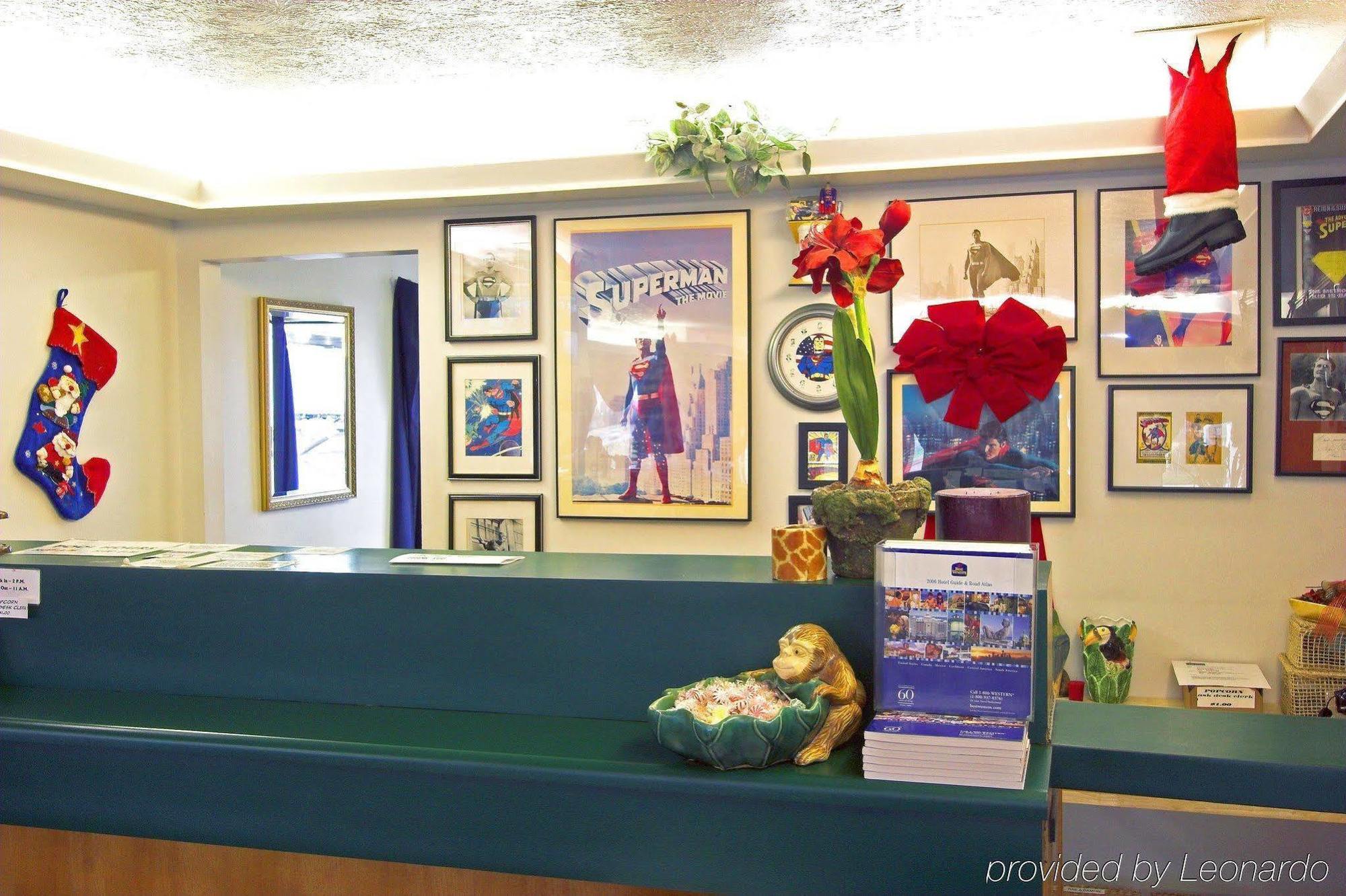 Motel 6-Metropolis, Il Luaran gambar
